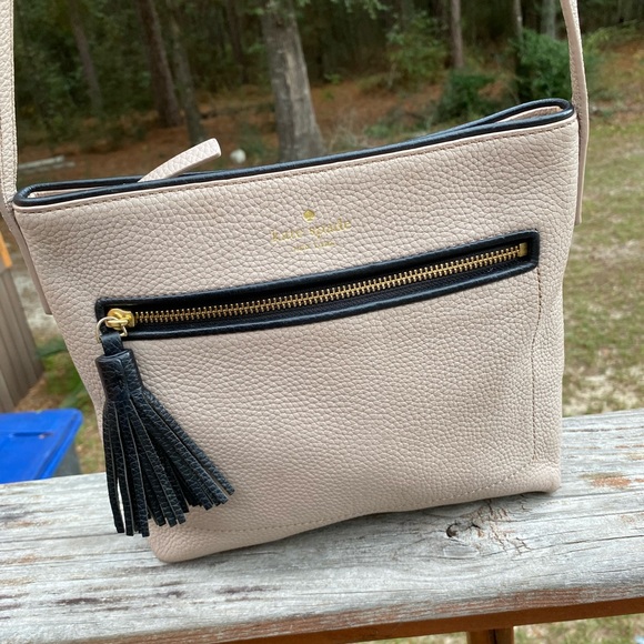 Kate Spade Handbags - Kate ♠️ Spade Crossbody